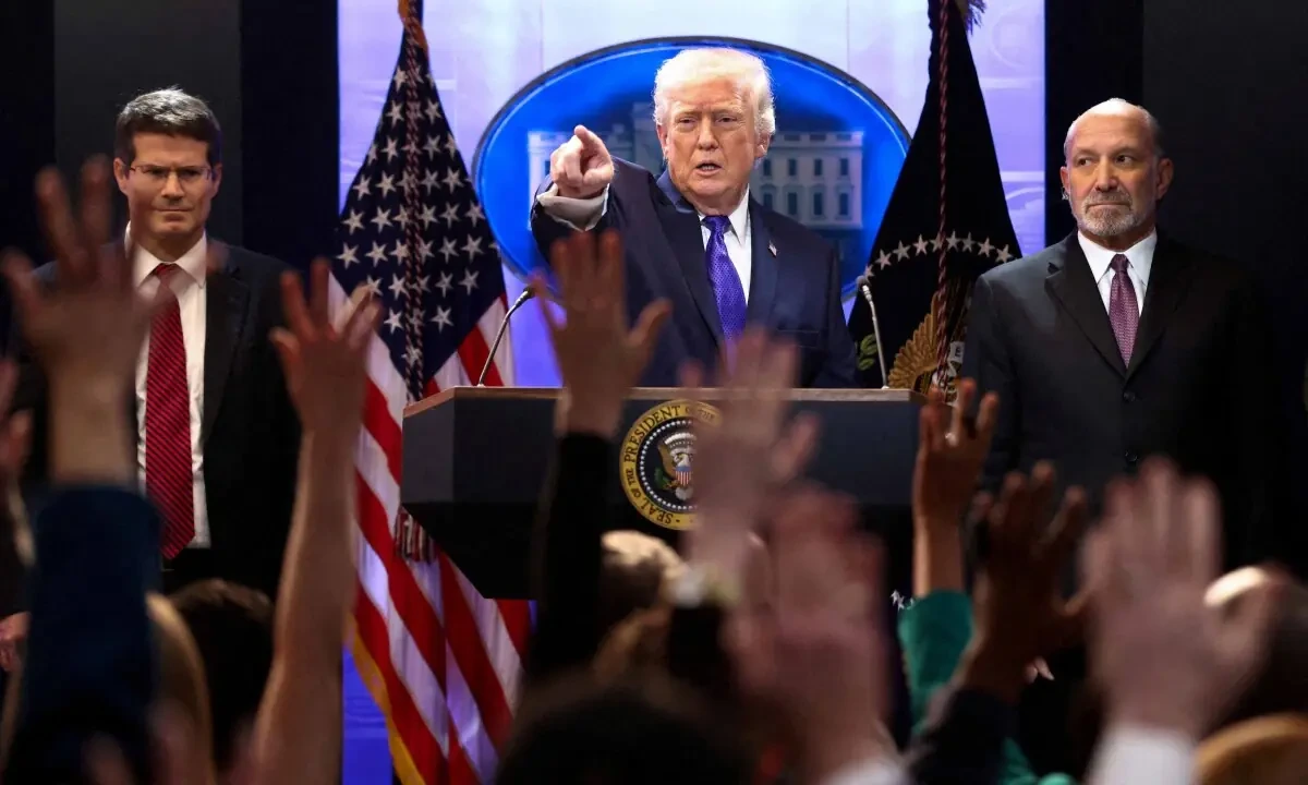 Trump’s New Tariff Comes Into Effect at 10% Rate